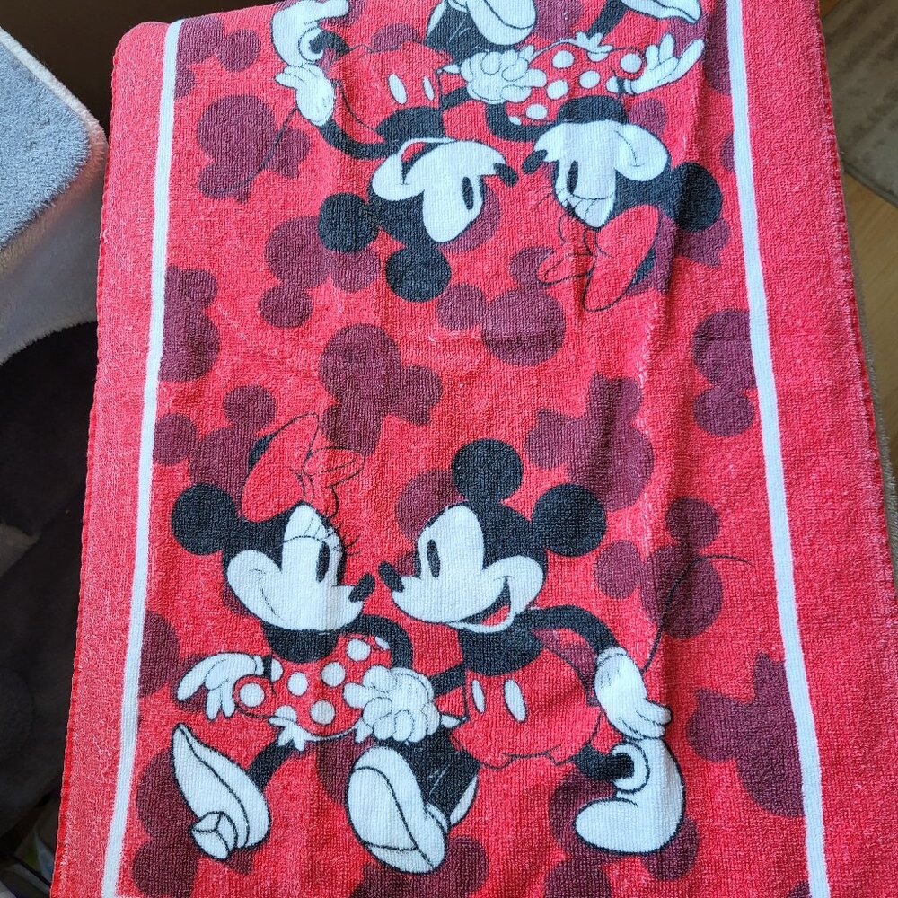 Disney Mickey Mouse & Minnie Bath Hand Towel Red Love Romance Cotton Jerry Leigh